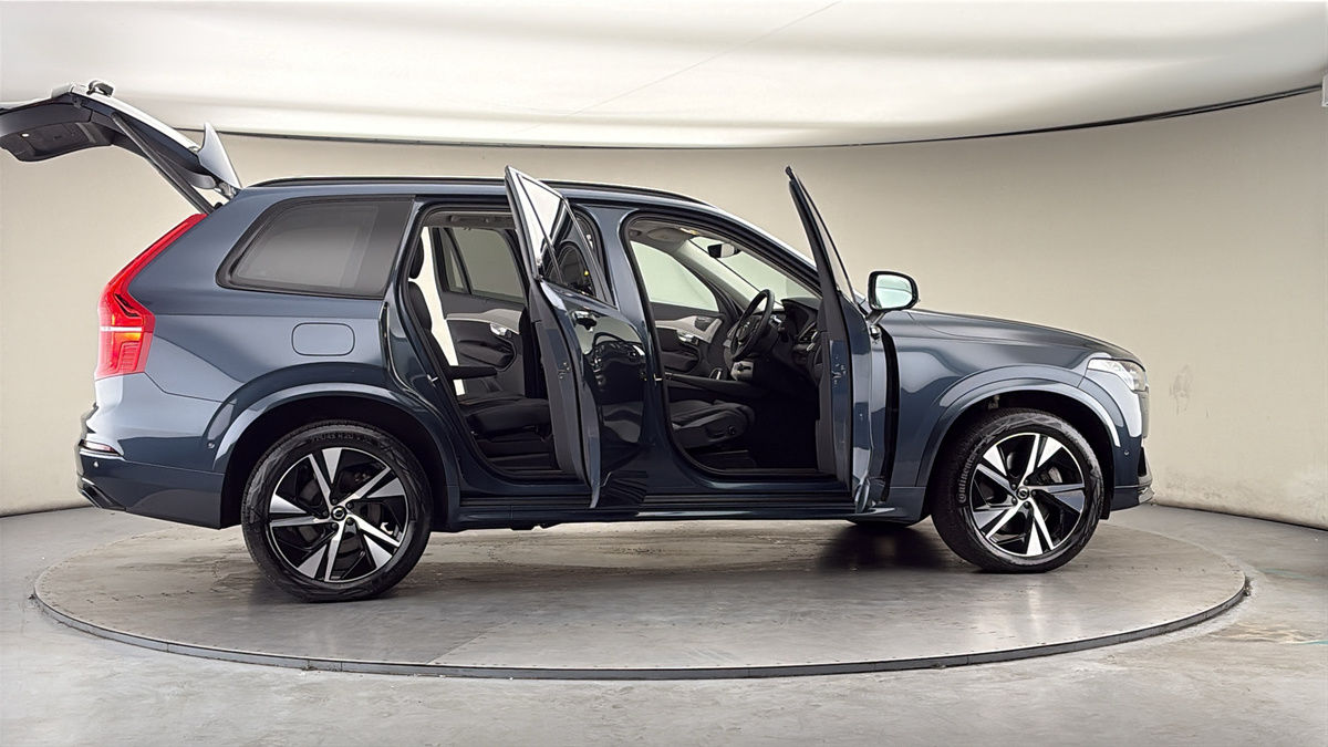 More views of Volvo XC90