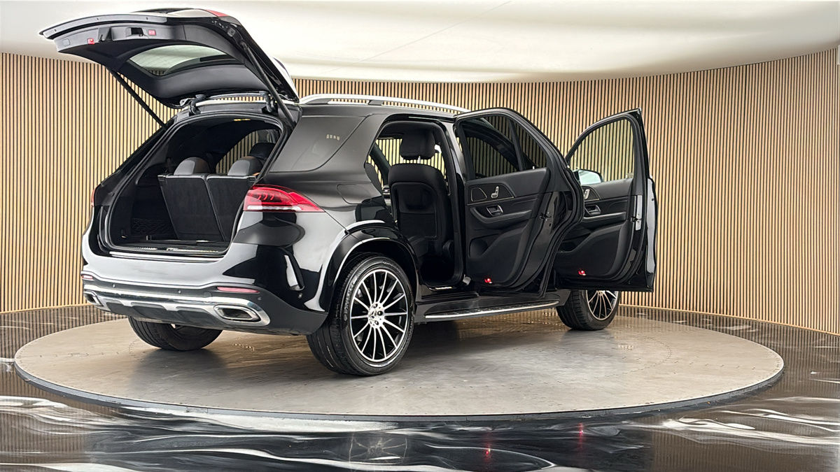 More views of Mercedes-Benz GLE