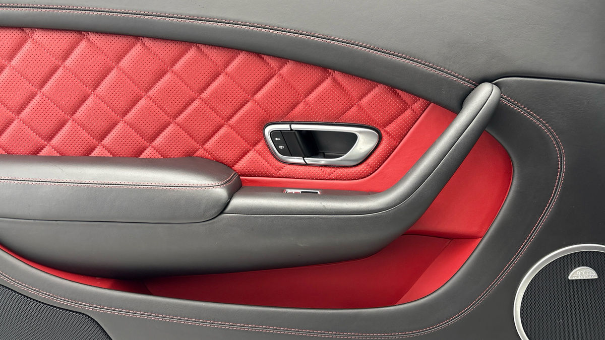 Bentley Continental Image 19