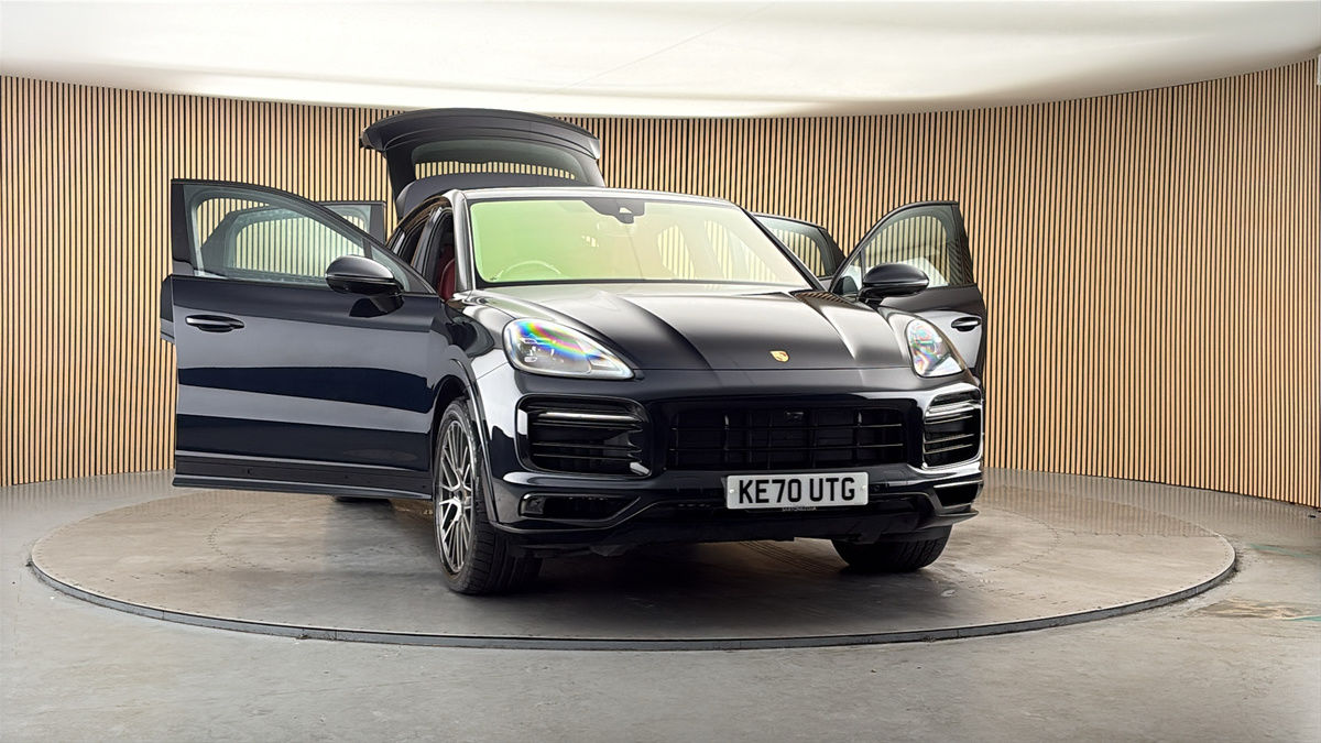 More views of Porsche Cayenne