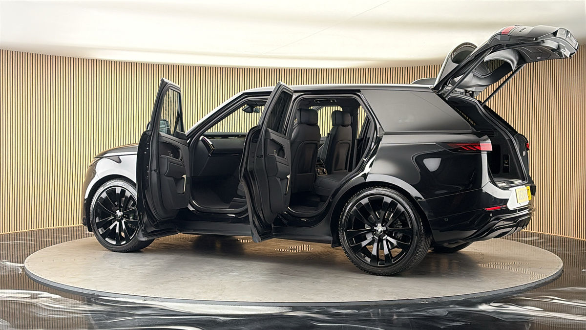 More views of Land Rover Range Rover Sport