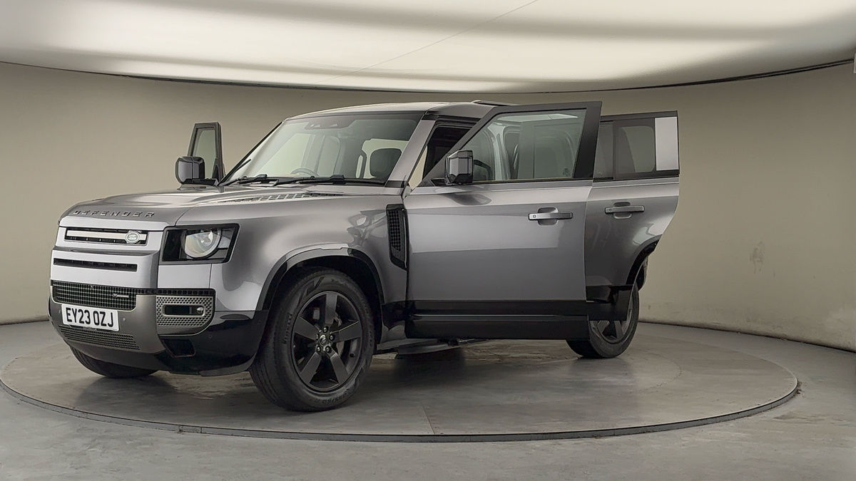 More views of Land Rover Defender 110