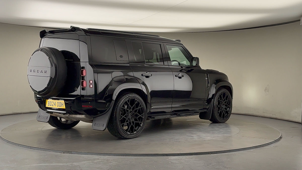 Land Rover Defender 110 Urban Image 21
