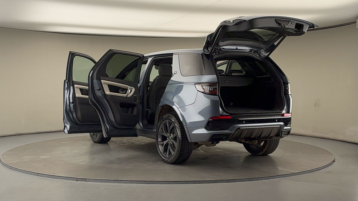 Land Rover Discovery Sport Image 23