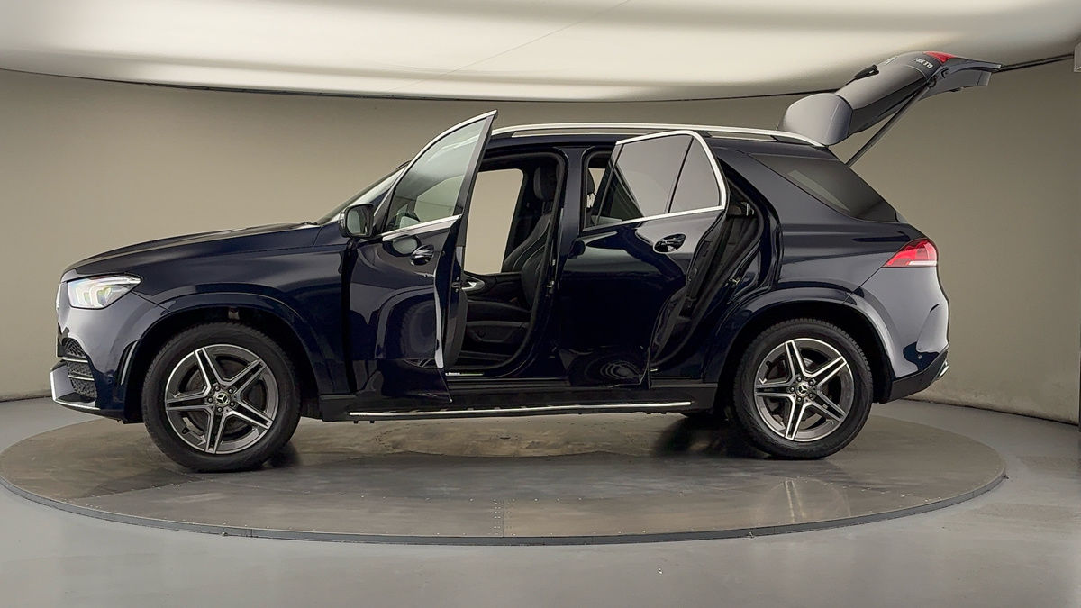 More views of Mercedes-Benz GLE