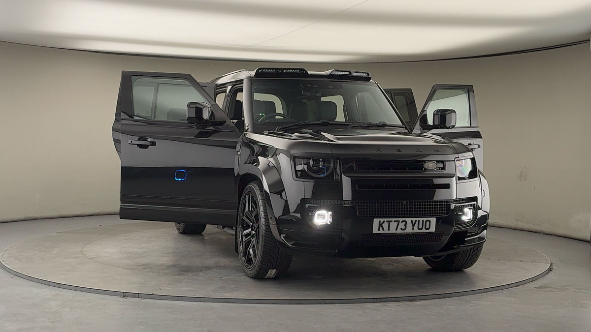 More views of Land Rover Defender 110