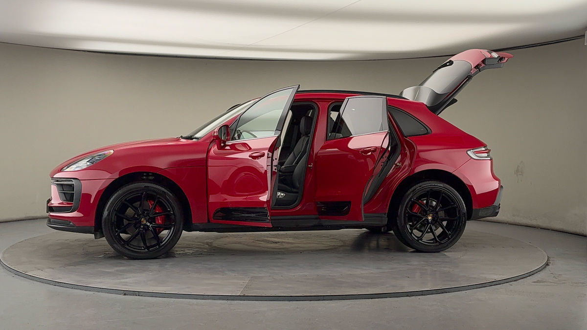 More views of Porsche Macan