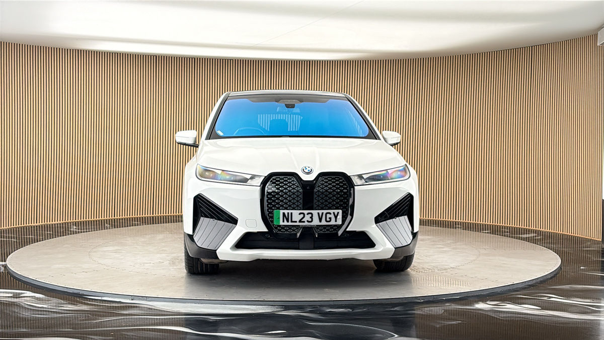 More views of BMW iX