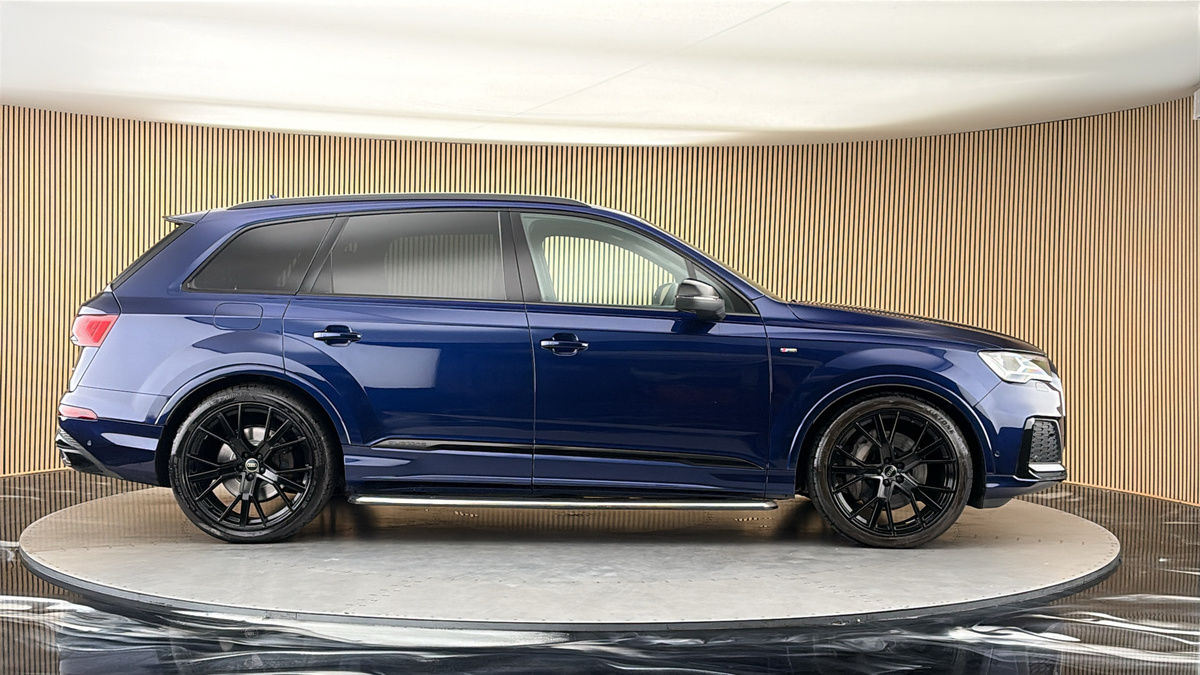 Audi Q7 Image 16