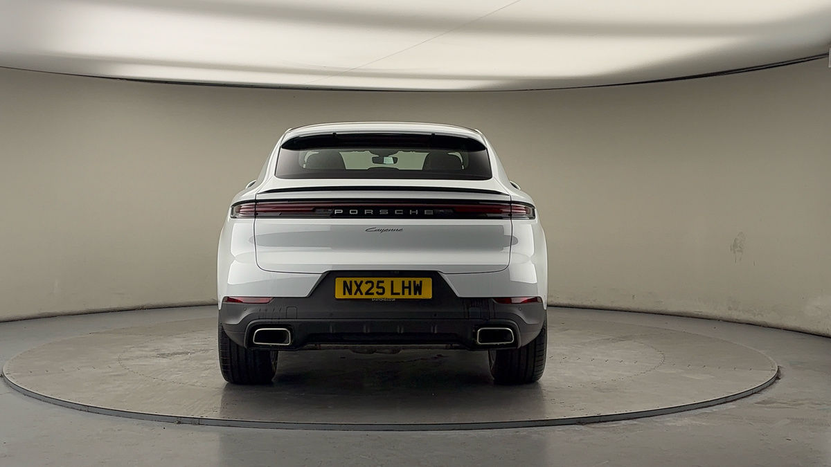 Porsche Cayenne Image 4