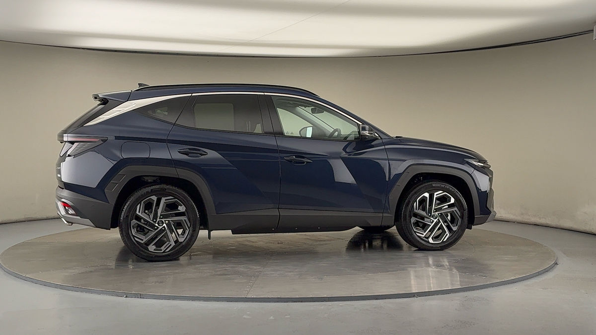 More views of Hyundai TUCSON