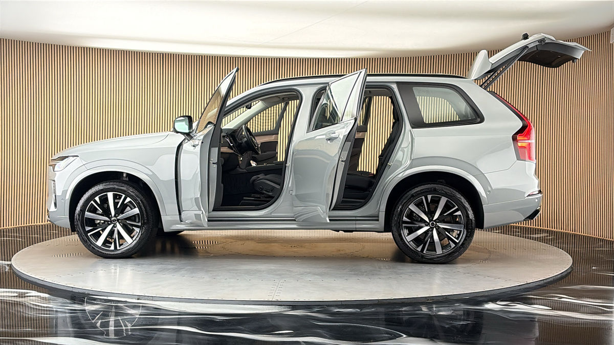 More views of Volvo XC90