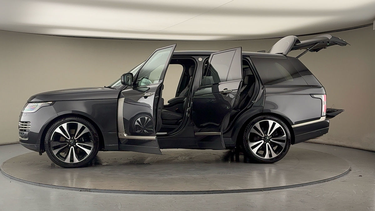 More views of Land Rover Range Rover