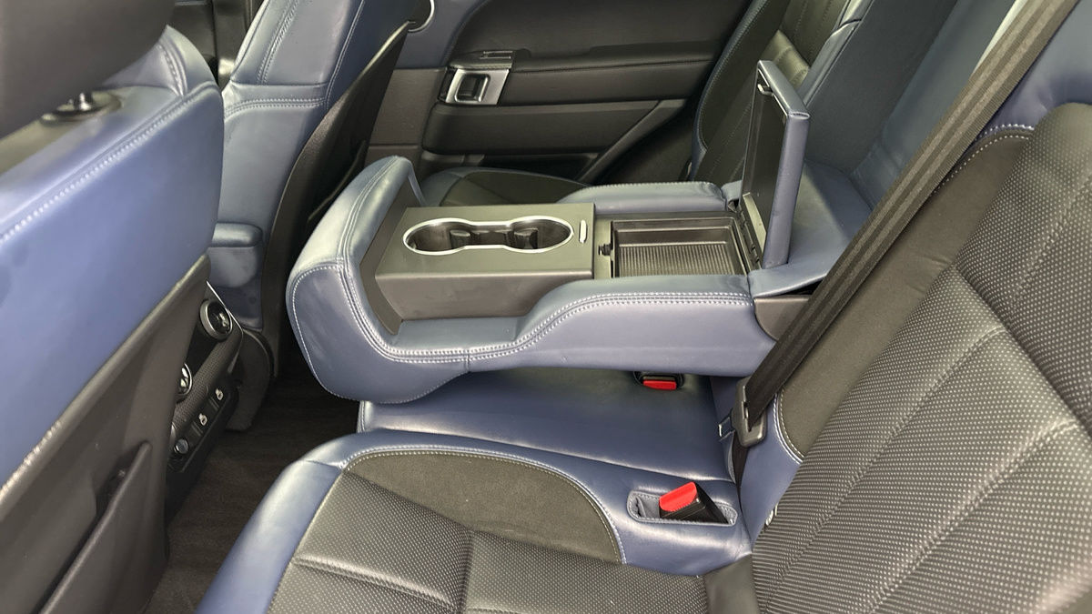 Land Rover Range Rover Sport Image 9