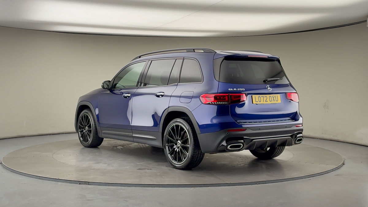 Mercedes-Benz GLB Image 2