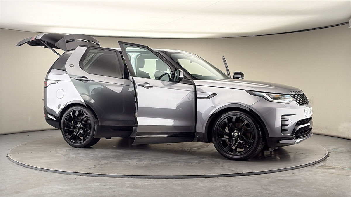 More views of Land Rover Discovery