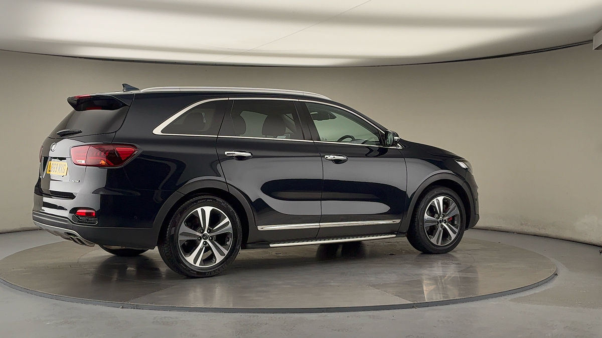 More views of Kia Sorento