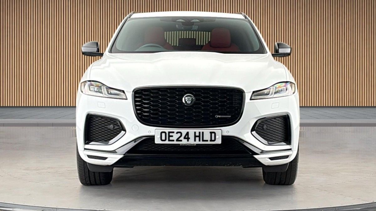 Jaguar F-PACE Image 3