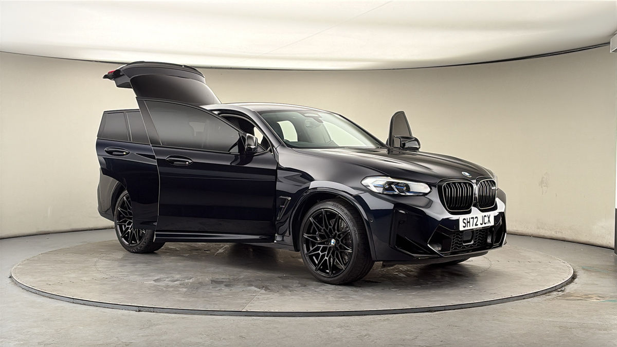 More views of BMW X4 M