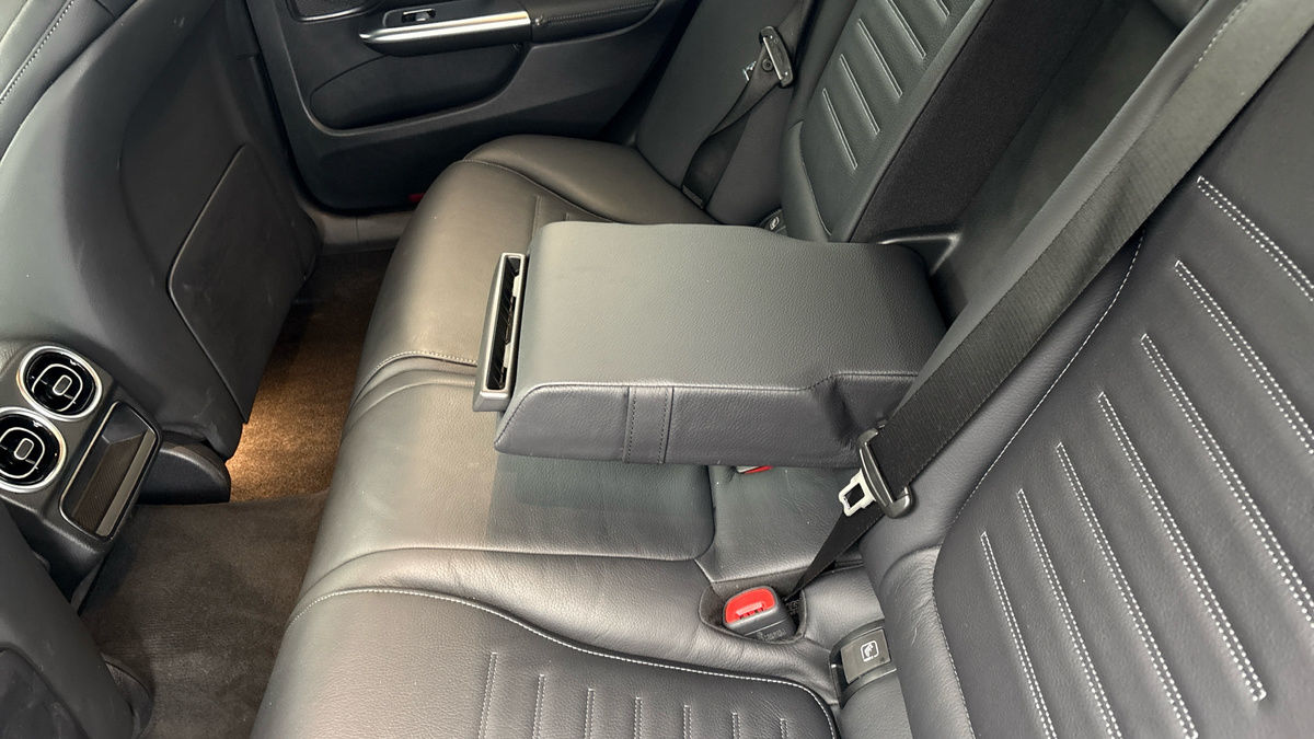 Mercedes-Benz C Class Image 9