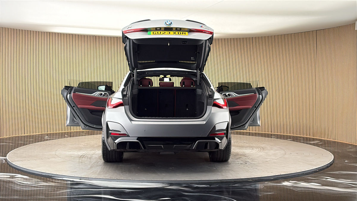 More views of BMW i4