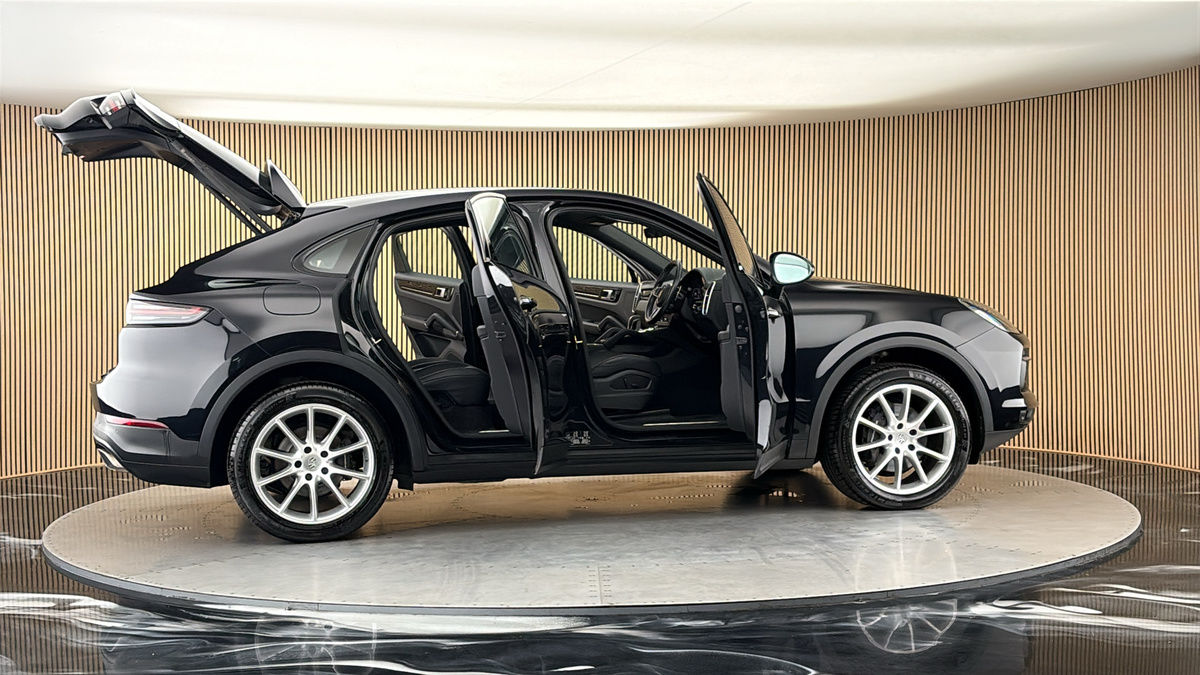 More views of Porsche Cayenne