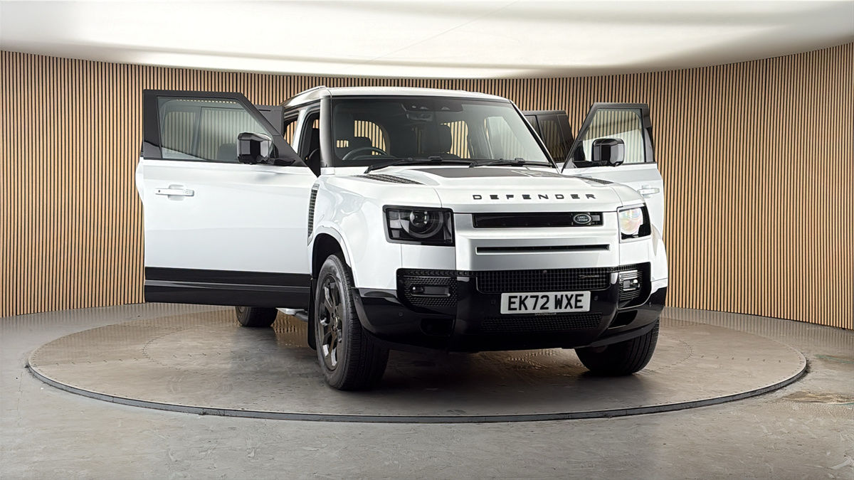 More views of Land Rover Defender 110