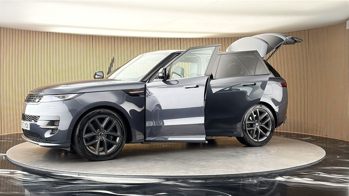 More views of Land Rover Range Rover Sport