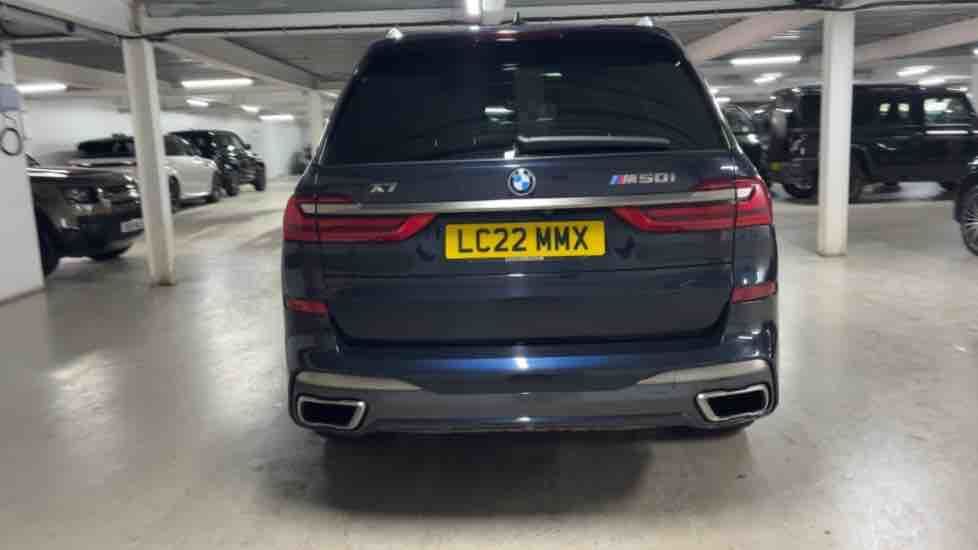 More views of BMW X7