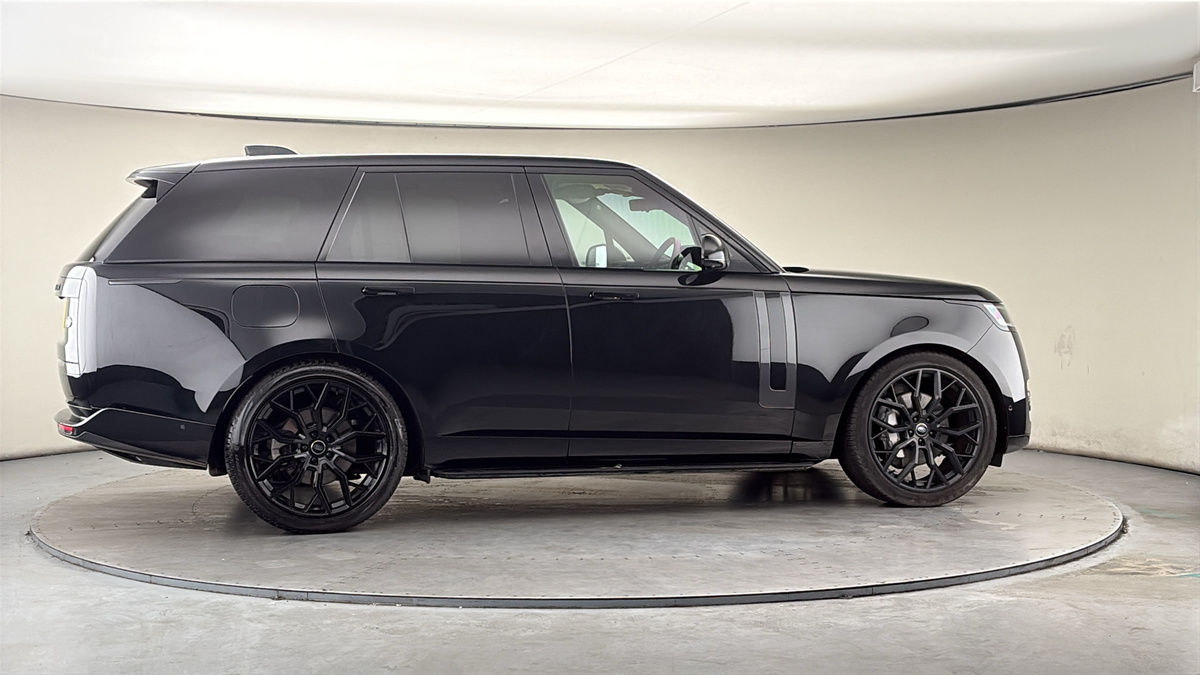 More views of Land Rover Range Rover