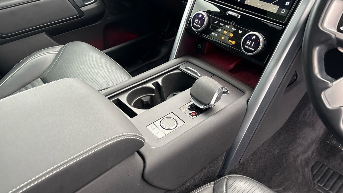 Land Rover Discovery Image 18