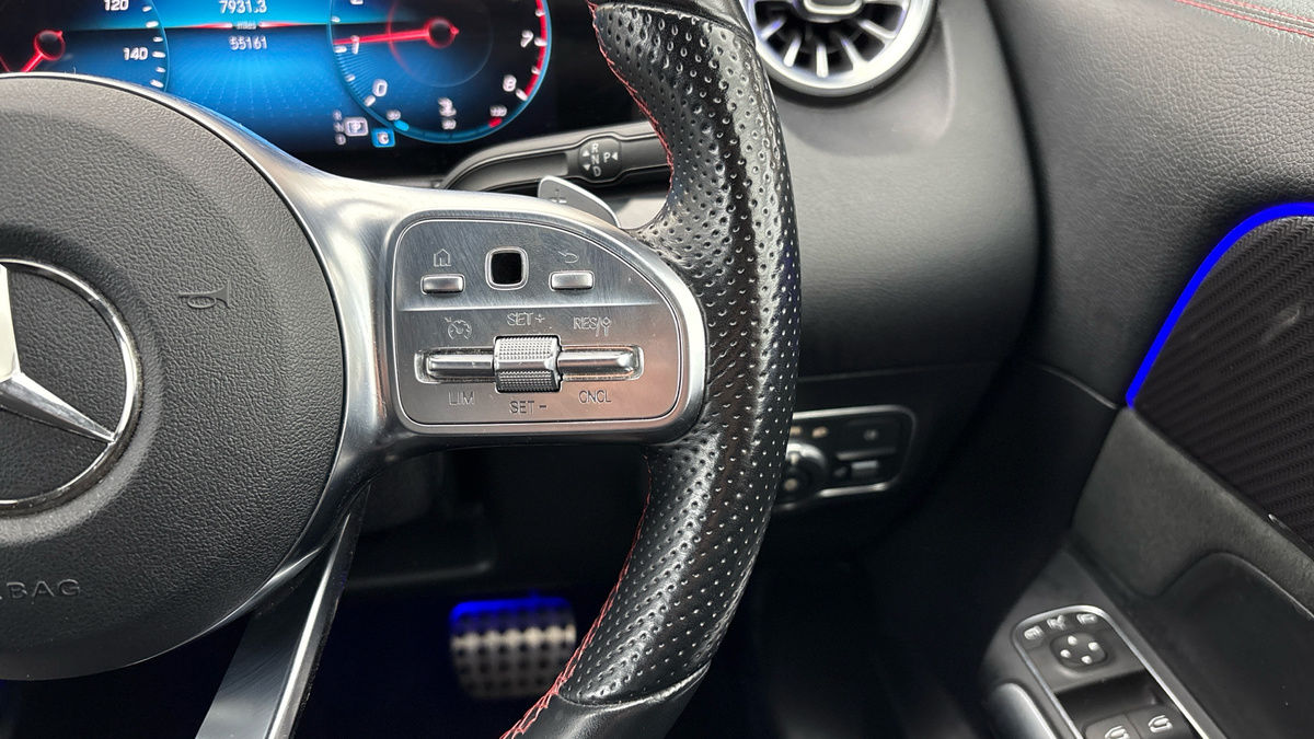 Mercedes-Benz GLA Image 14