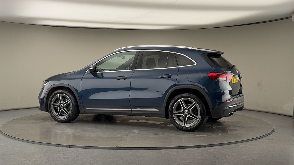 More views of Mercedes-Benz GLA