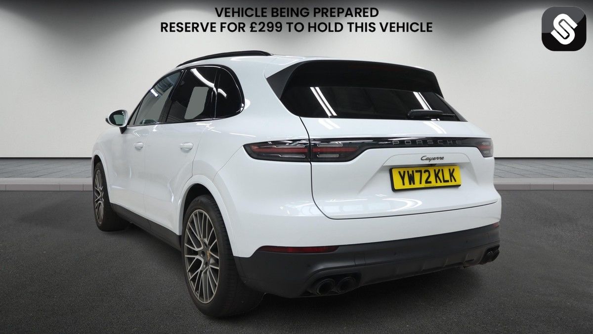 Porsche Cayenne Image 3