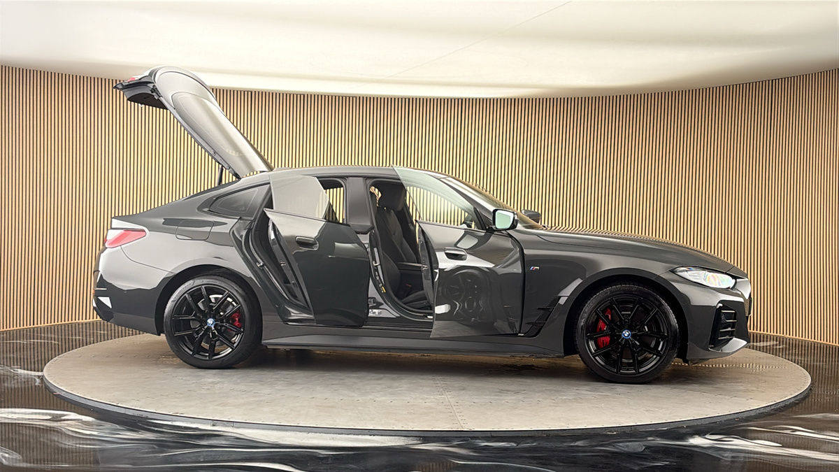 More views of BMW i4
