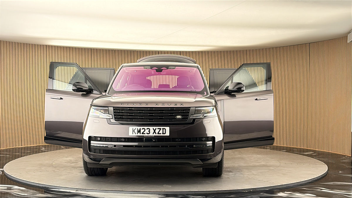 More views of Land Rover Range Rover