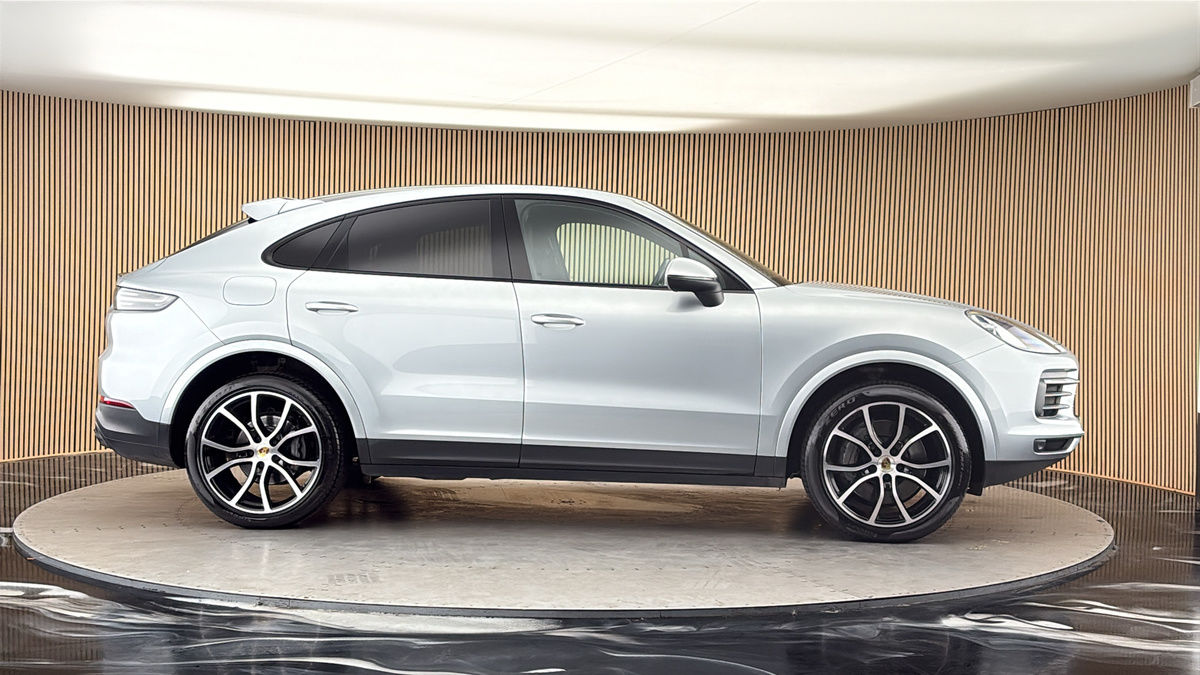More views of Porsche Cayenne