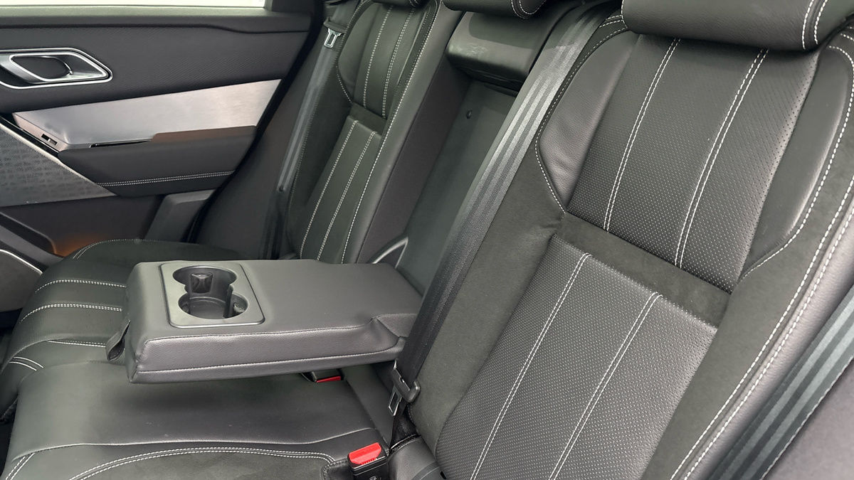 Land Rover Range Rover Velar Image 9