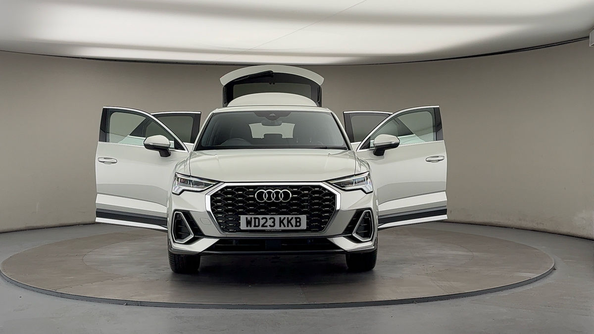 More views of Audi Q3