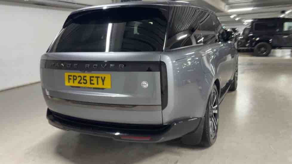 More views of Land Rover Range Rover
