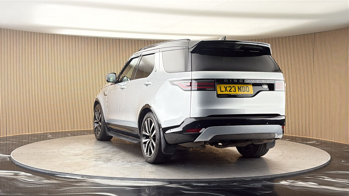 More views of Land Rover Discovery