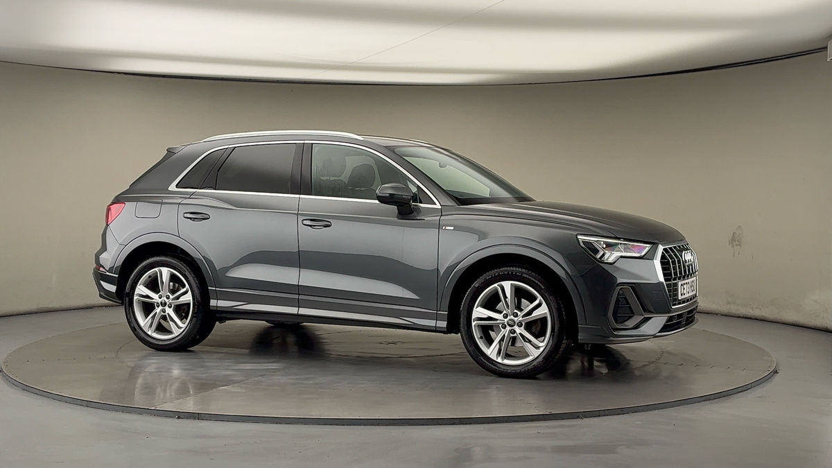 More views of Audi Q3