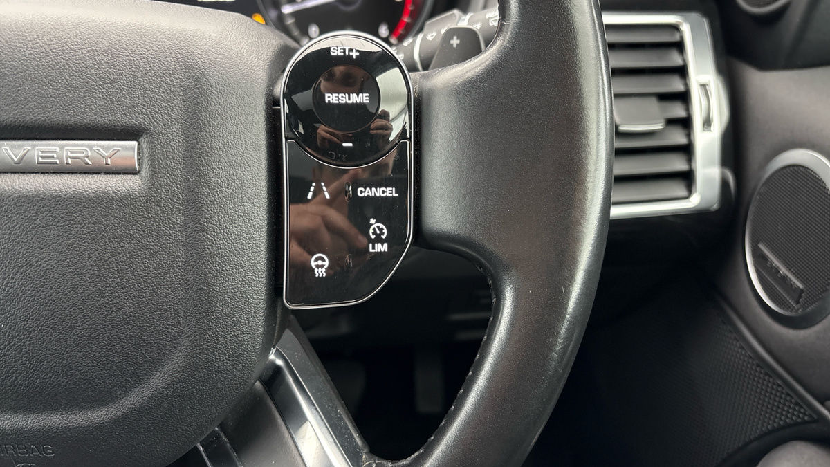 Land Rover Discovery Image 14