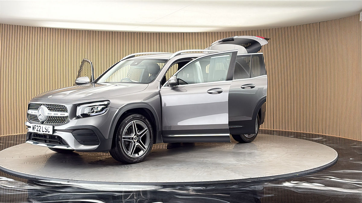 Mercedes-Benz GLB Image 22