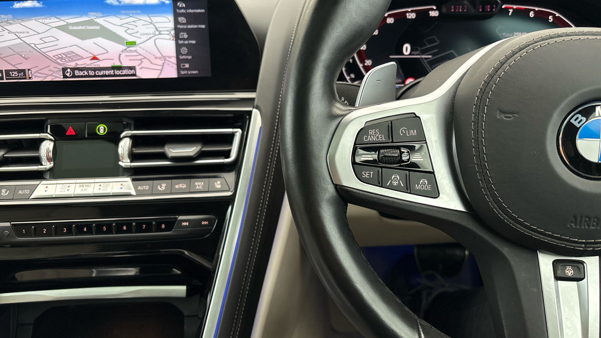 BMW 8 Series Image 13
