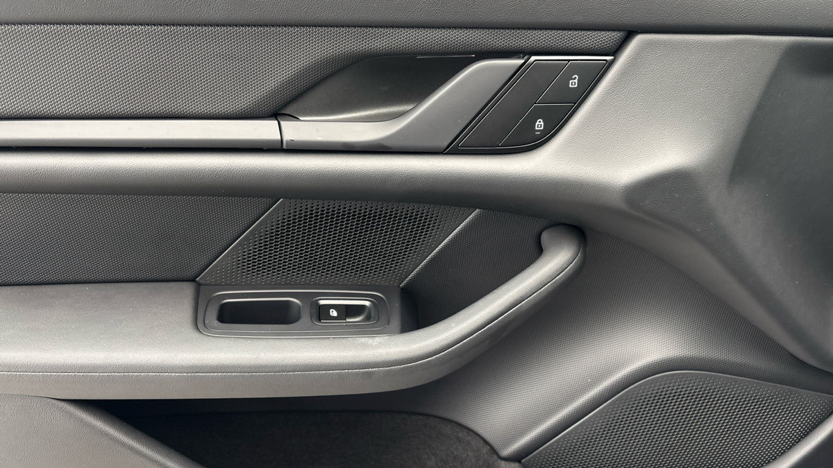 Porsche Taycan Image 19