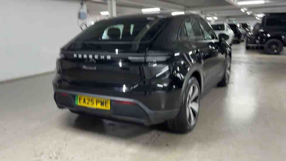 More views of Porsche Macan