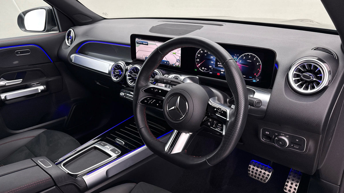 Mercedes-Benz GLB Image 5