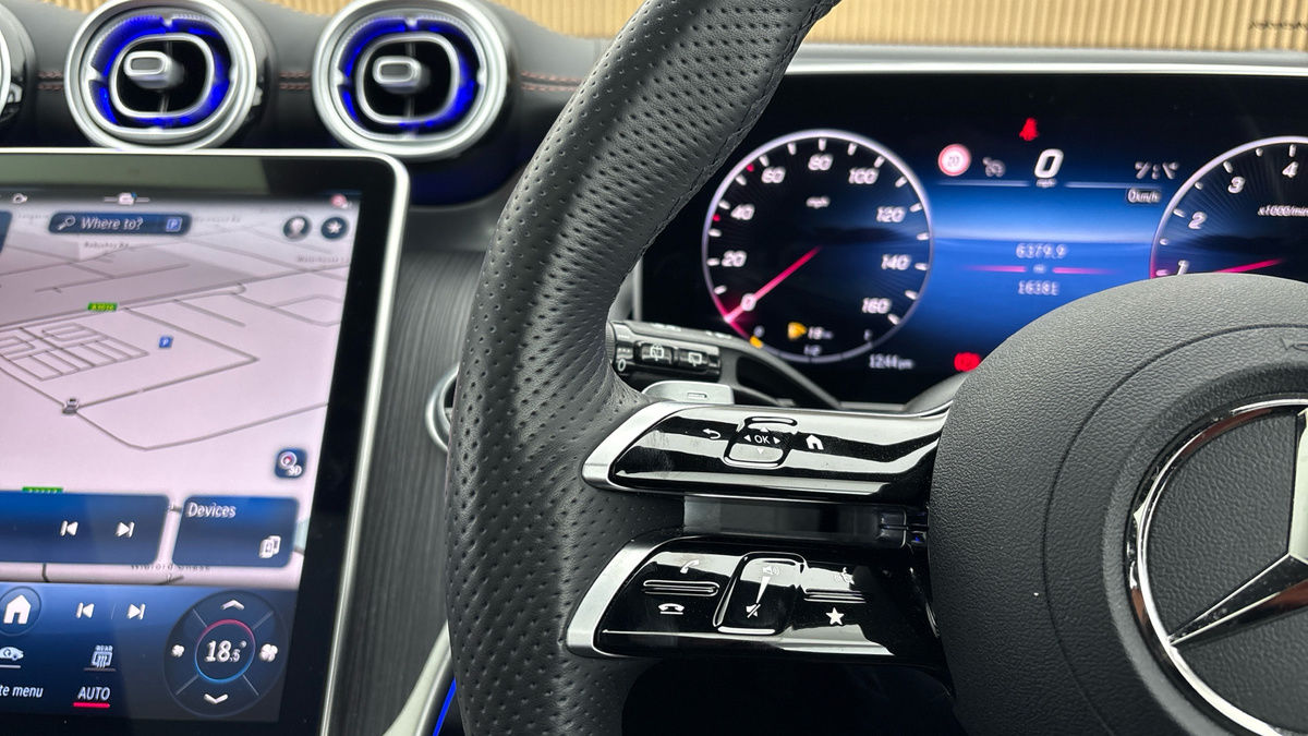 Mercedes-Benz GLC Image 13