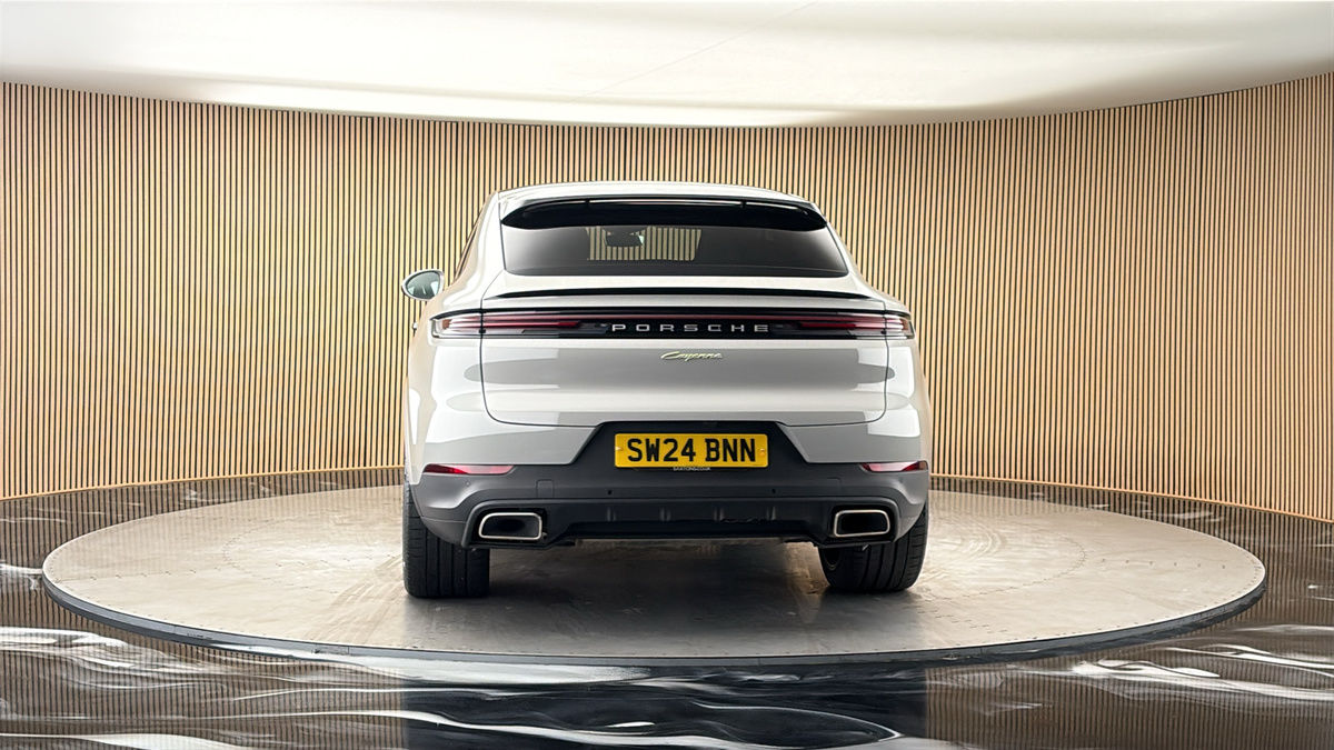 More views of Porsche Cayenne